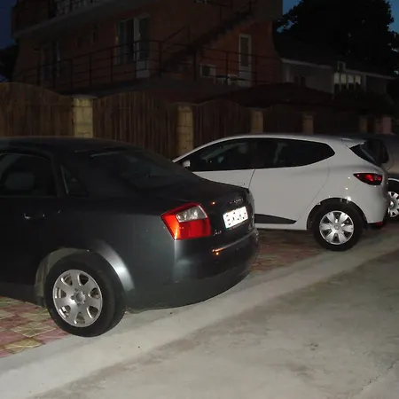 בית הארחה Casa Tony Si Alex