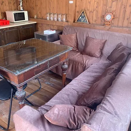 Casa Tony Si Alex בית הארחה אפורי נורד